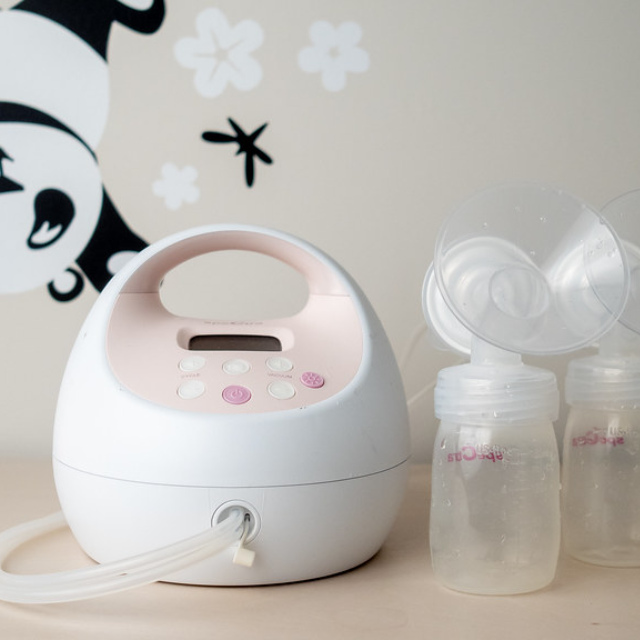 Pros And Cons of Pumping Before Birth – A Guide to 5 Important Considerations and Risks