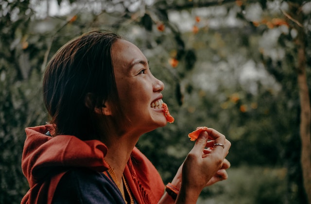 Can I Eat Hot Cheetos While Pregnant? 3 Effective Ways To Beat Your Cravings 2 pexels duong nhan 1624383