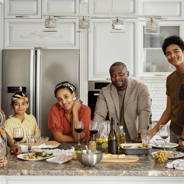 Essential Guide To Family Rituals -7 Meaningful Traditions to Strengthen Bonds