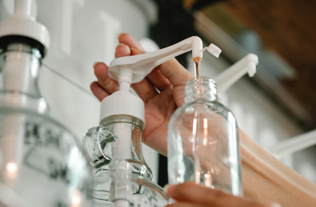 10 Ways to Stop Your Dr. Brown's Bottles from Leaking 3 pexels sarah chai 7262478