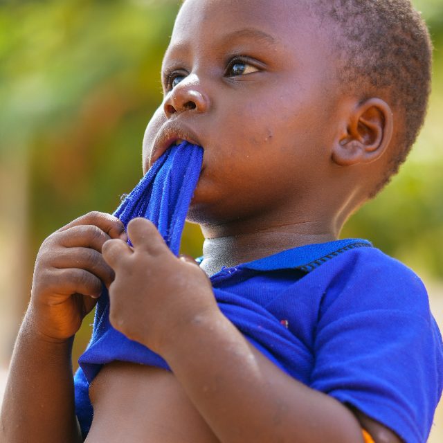 Toddler Chewing On Shirt – 5 Amazing Tips