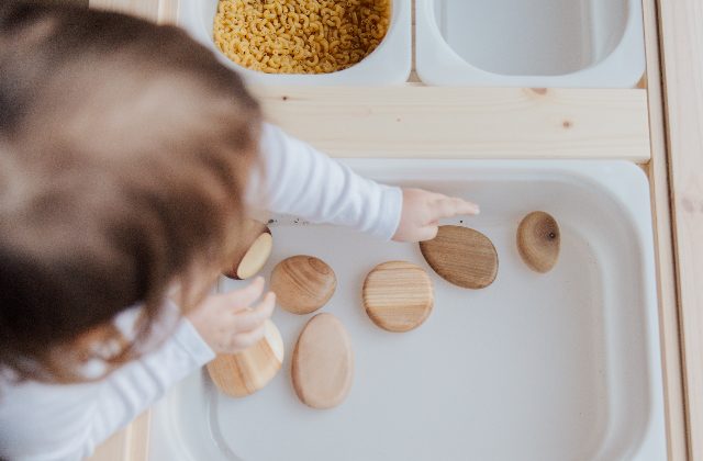 Phrases To Use When Your Toddler Does Not Listen - 10 Effective Picks 1 phrases to use when your toddler does not listen