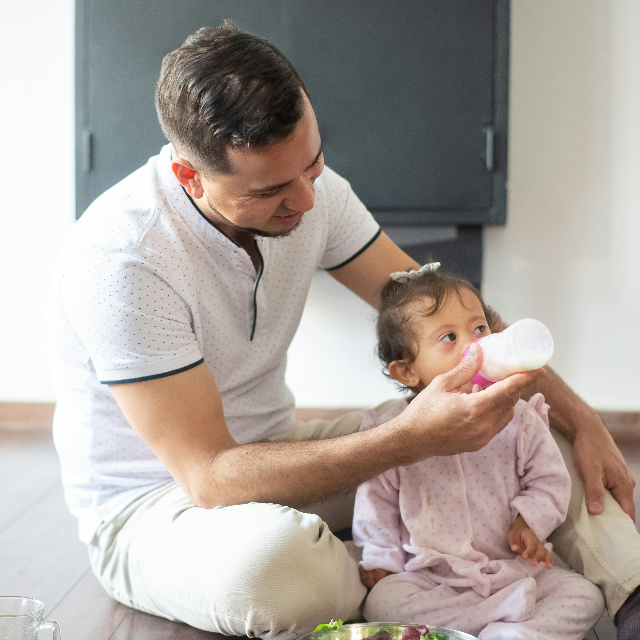 breastfeeding collection cups