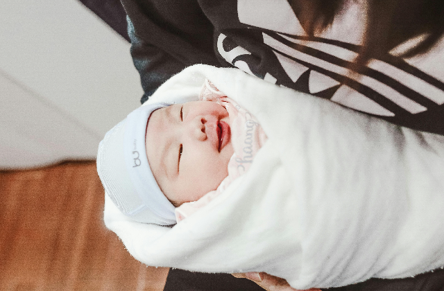 Ultimate 10-item Hospital Bag Checklist For Stress Free Birth 2 image 640x420 5 1