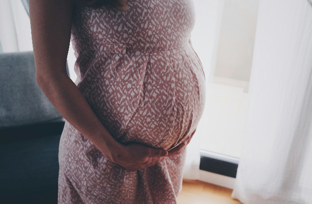 3 Crazy Whiplashes of Pregnancy: What Each Trimester Really Feels Like 2 image 640x420 2026 02 28T124509.372