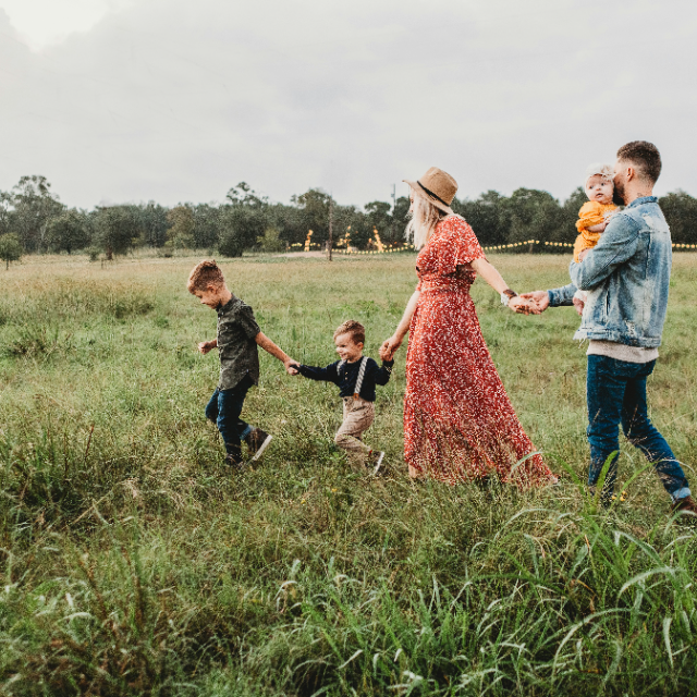 3 Amazing Weekend Activities That Get the Whole Family Off Their Phones
